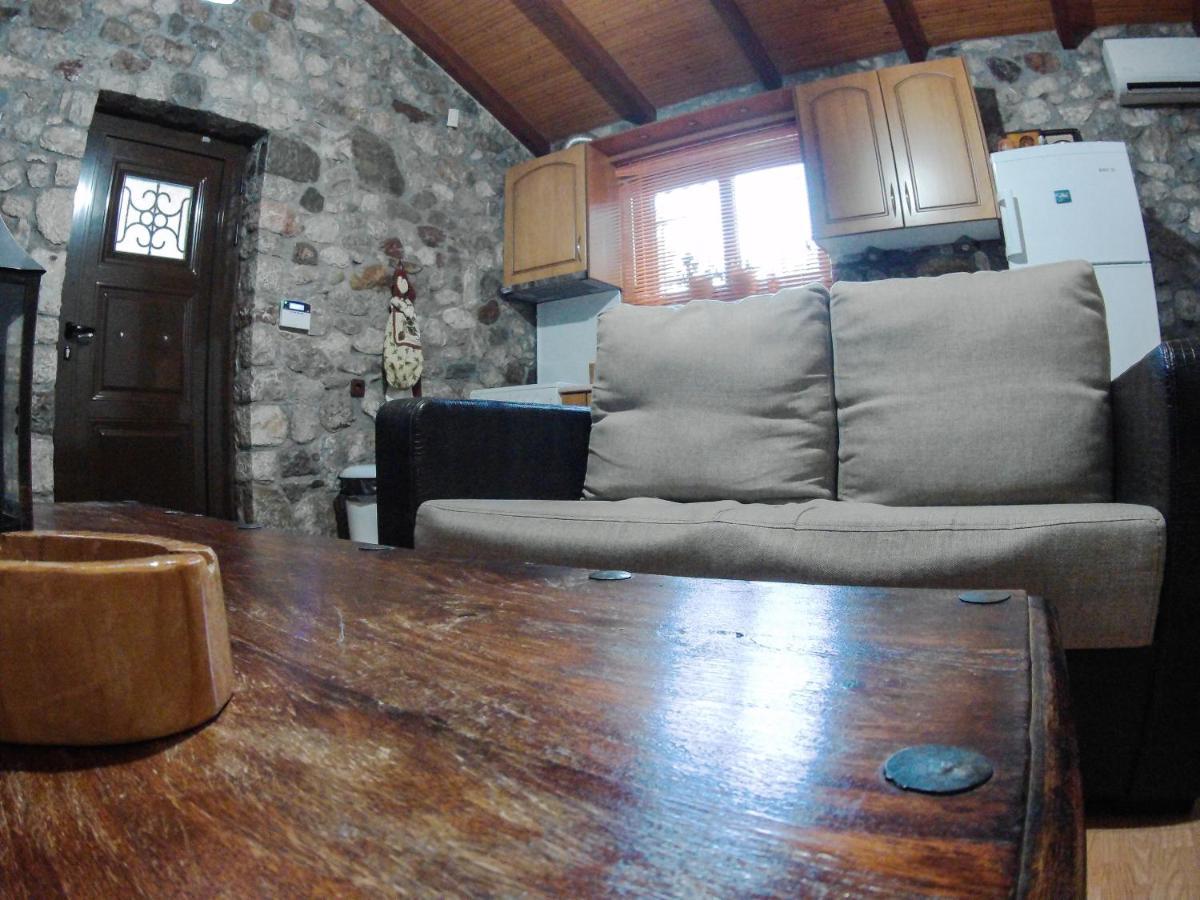 Вилла Patras Stonehouse With Large Yard - Πέτρινο Σπίτι Με Αυλή Paralia  Экстерьер фото